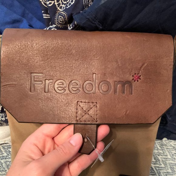 Leather and Canvas Freedom small sachel - Picture 5 of 7